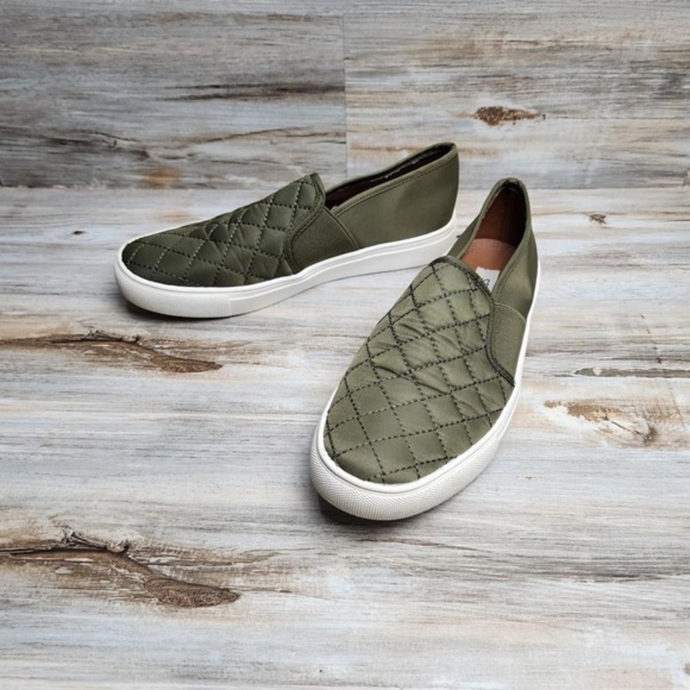 Steve Madden Ennore‎ Slip-On Quilted Women's Trainer Sz 7